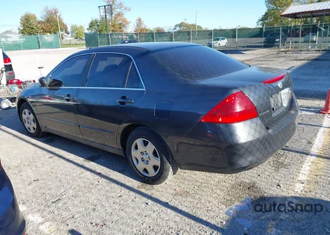 2007 Honda Accord 2.4 Lx from USA, damaged, VIN 1HGCM56467A229216